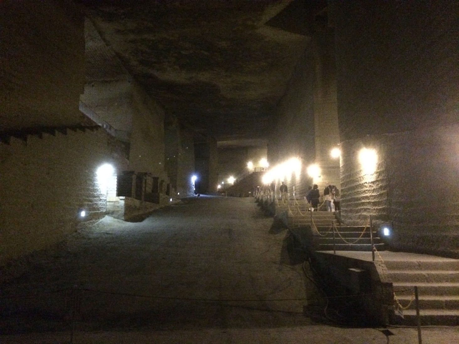 米津玄師 馬と鹿 Mvのロケ地の大谷地区 そこにある大谷資料館に行ってみた 3人育児の日々と子連れのお出かけ 米津玄師 馬と鹿 Mvのロケ地の大谷地区 そこにある大谷資料館に行ってみた 3人育児の日々と子連れのお出かけ